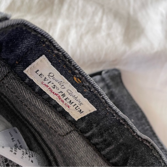 Levi 501 Skinny Jean - Picture 3 of 6